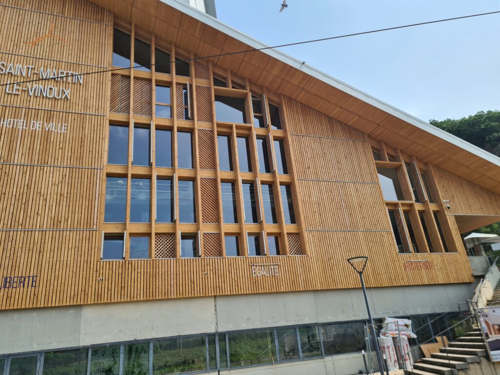 HOTEL DE VILLE – ST MARTIN LE VINOUX