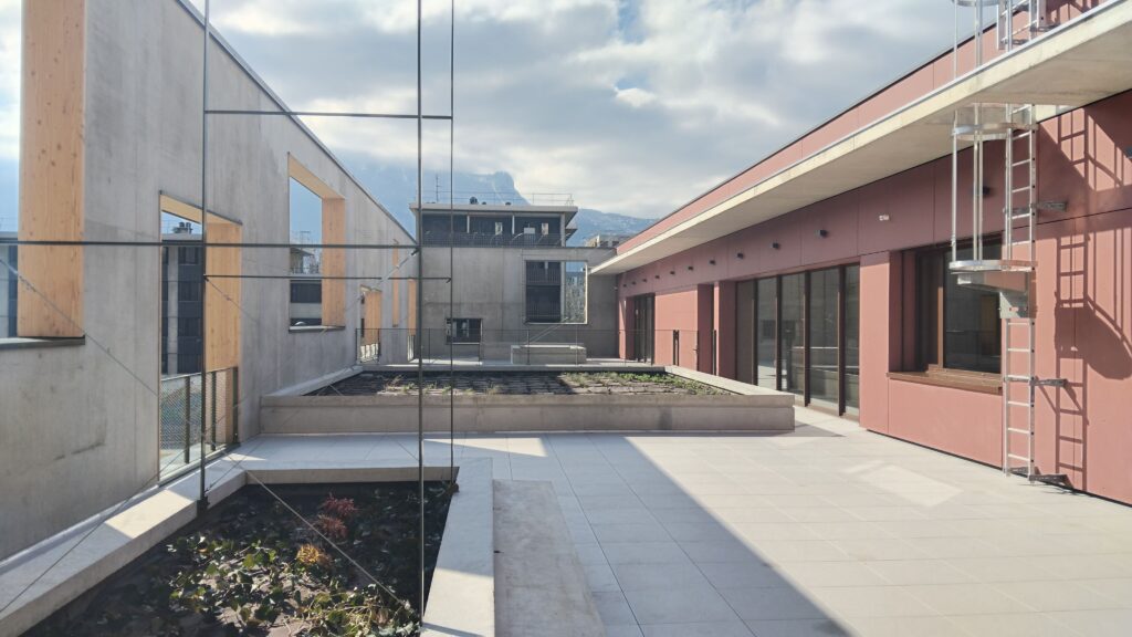 MAISON DE LA JEUNESSE - GRENOBLE